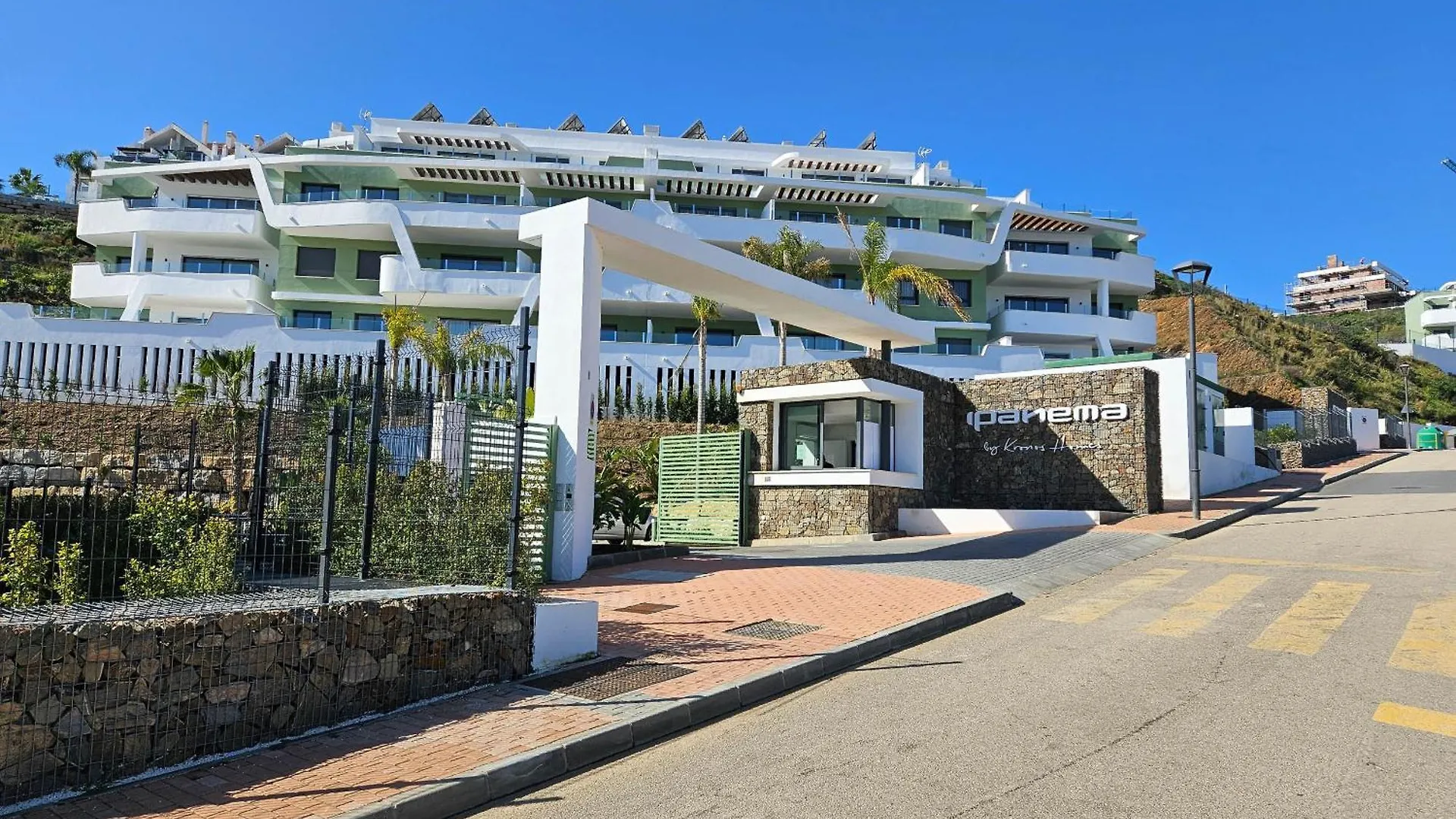 3 Bedroom New Build Apartment In La Cala De Mijas