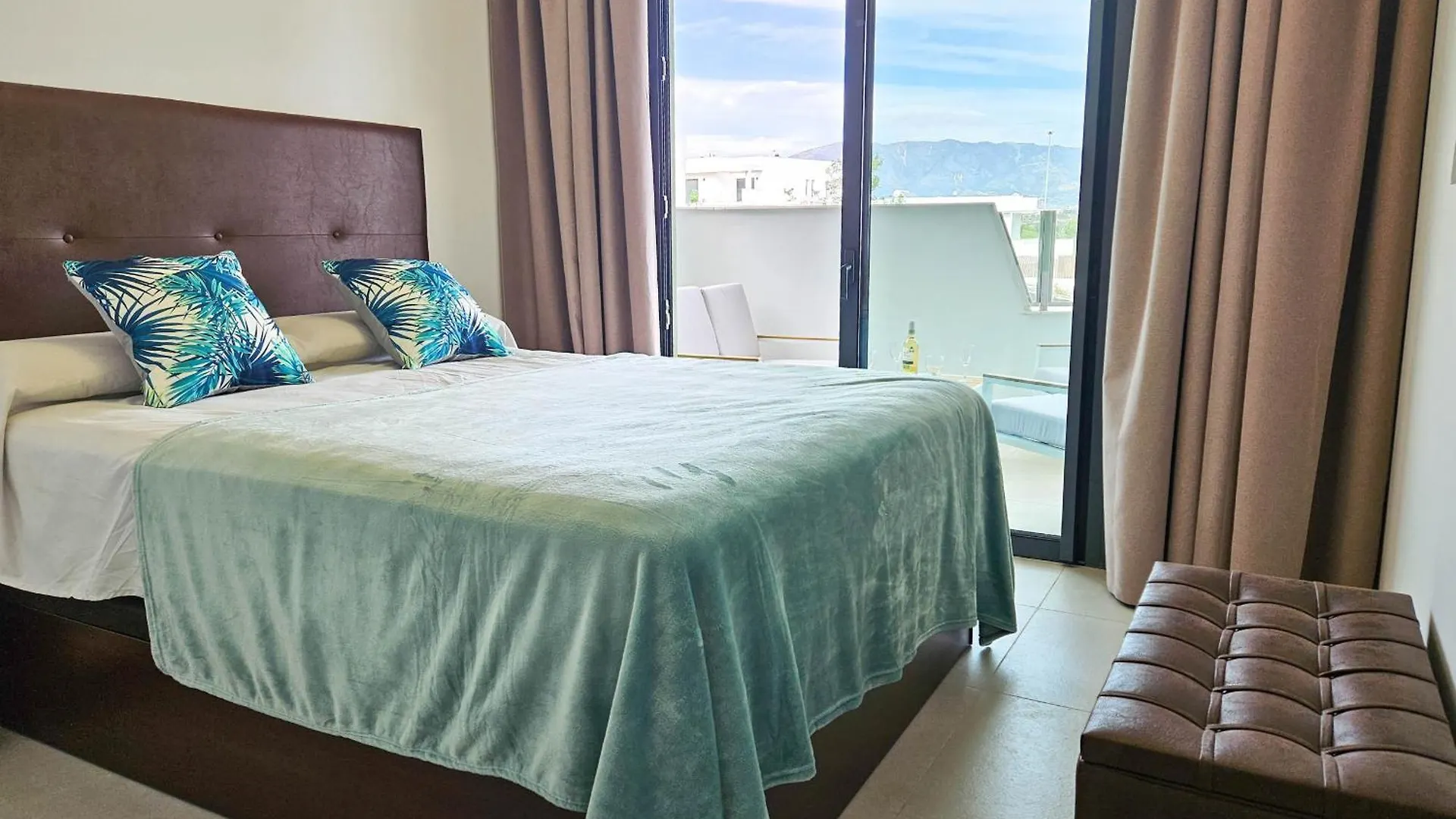 3 Bedroom New Build Apartment In La Cala De Mijas